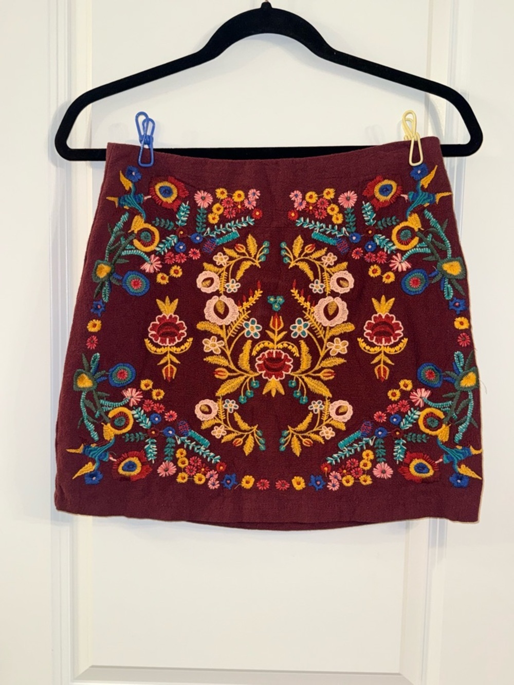 Umgee Umgee Embroidered Mini Skirt Boho Floral Burgundy Statement Piece (small) - Picture 3 of 6
